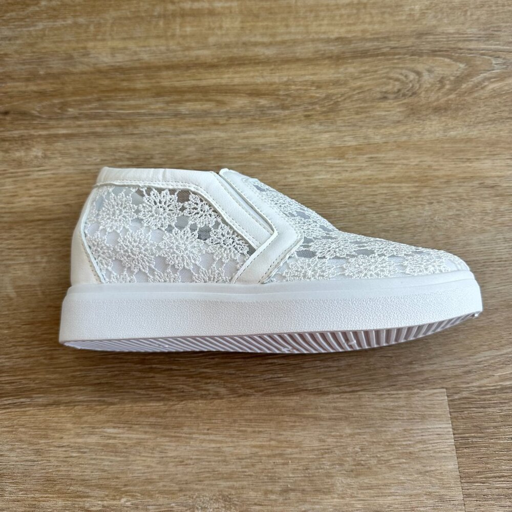 Women's Lace Slip-On Wedge Sneakers - Picture 9 of 9